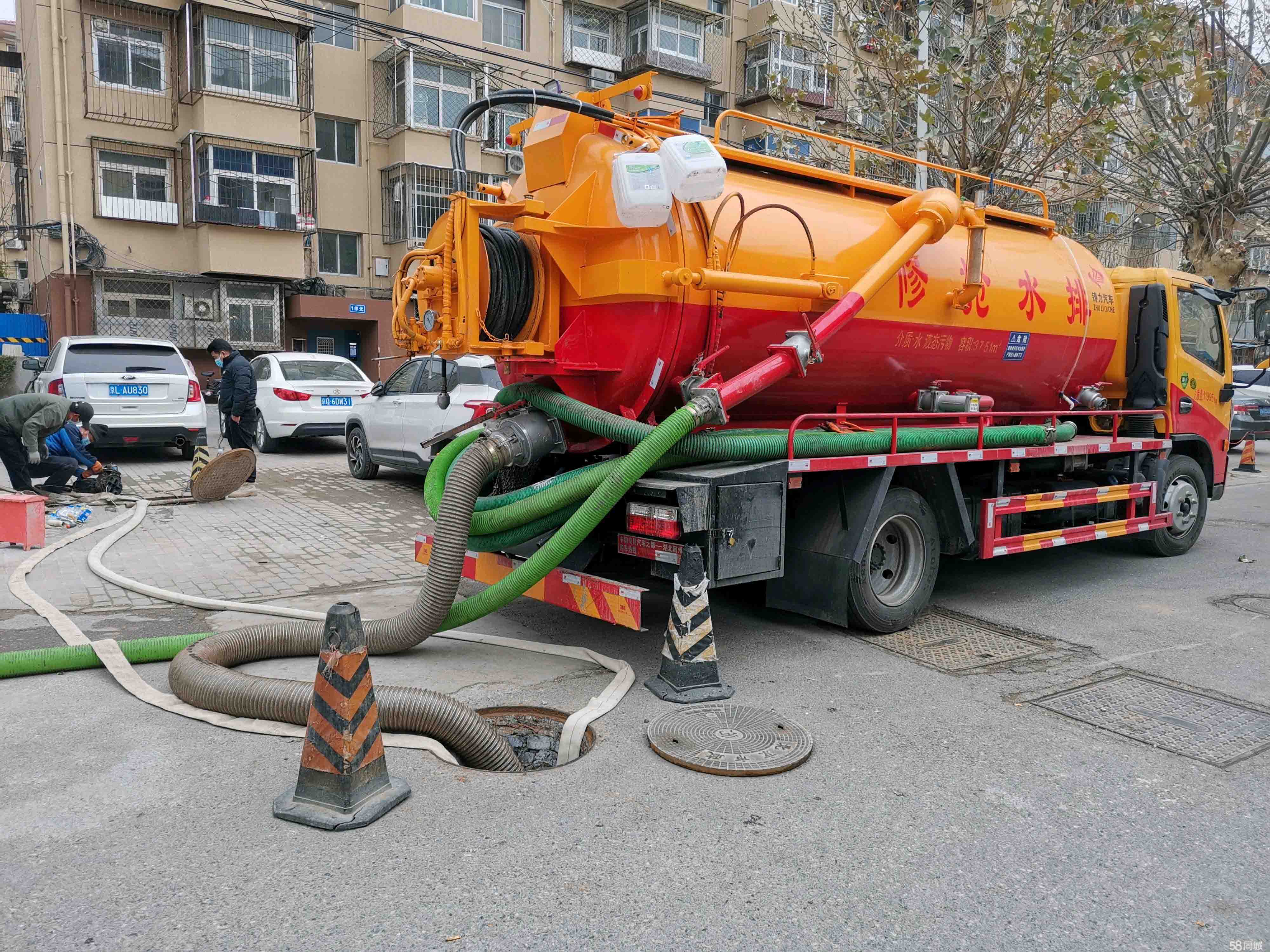 齐干却勒街道抽粪吸污